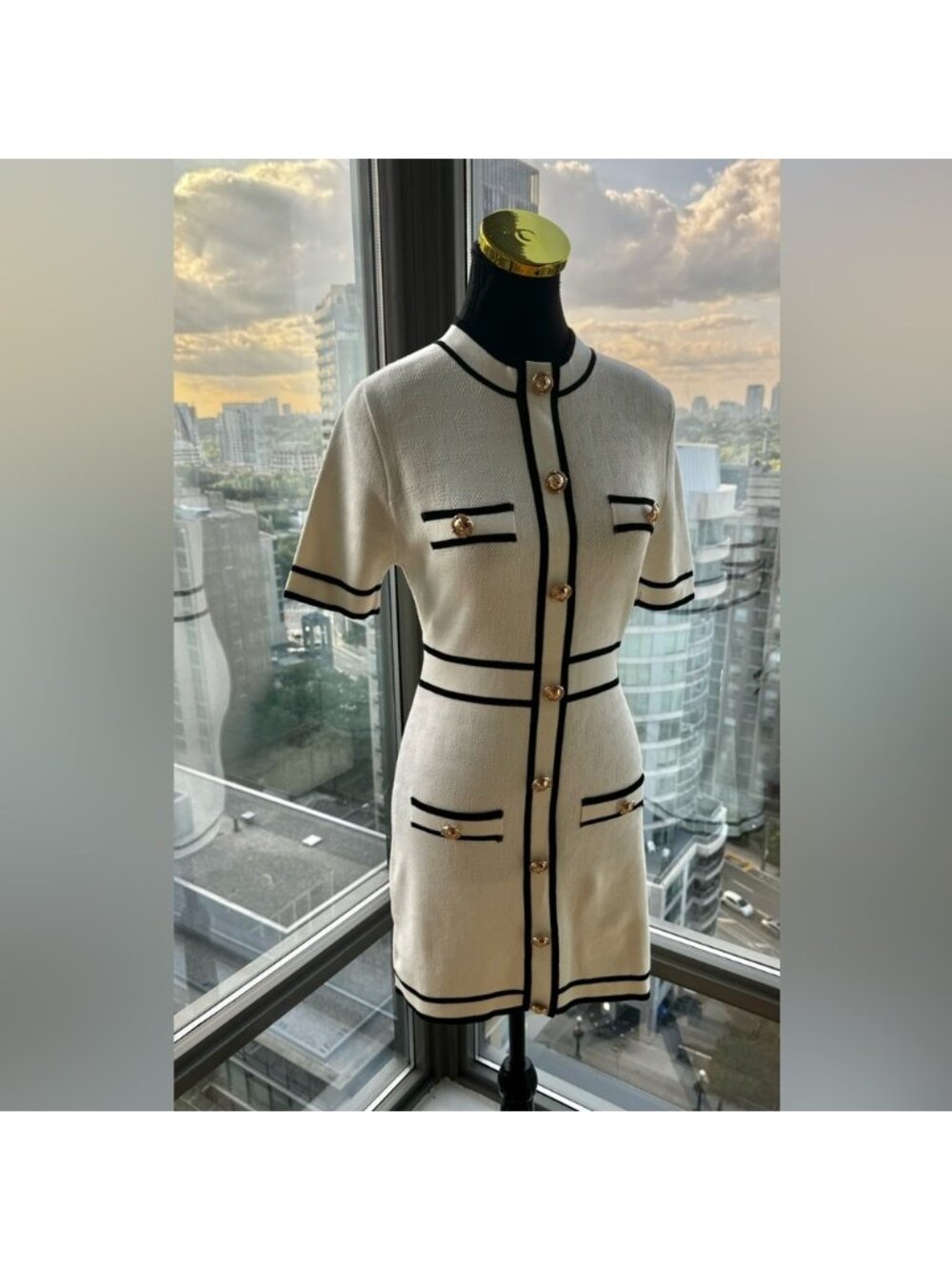 🆕 KARL LAGERFELD 🧿 NWT Classic Knit Dress with Embroidered Monogram, White, Sm - Picture 4 of 16